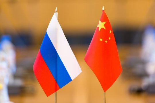駐仏中国大使、ロシアへの圧力についてコメント
